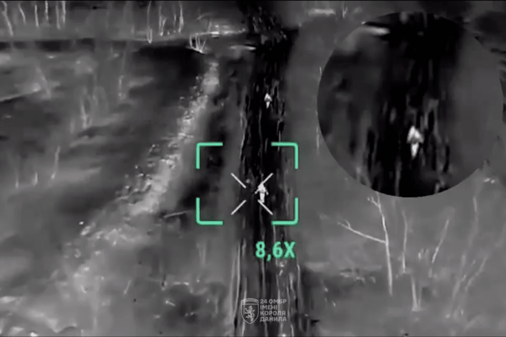 Thermal image shows the moment before a Russian FPV drone strikes its own soldier who was attempting to surrender near Chasiv Yar, Ukraine. (Photo: I Want to Live)