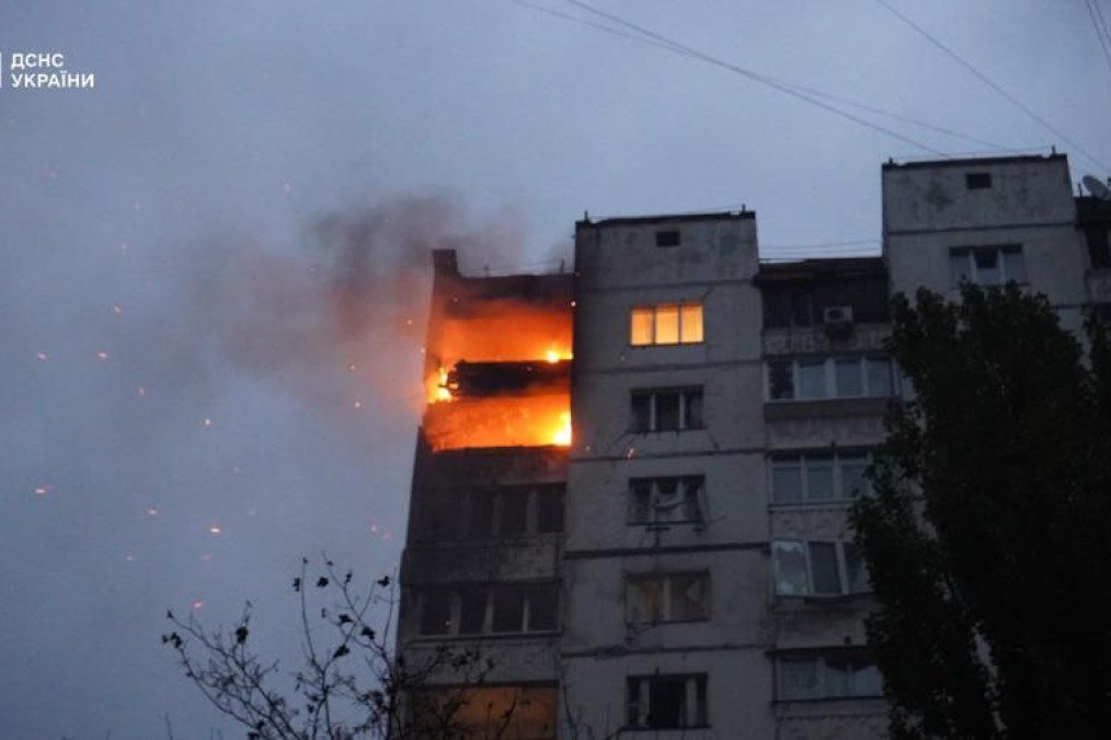 Russia Attacks Kyiv with Shahed Drones, Damaging Buildings and Injuring Civilians