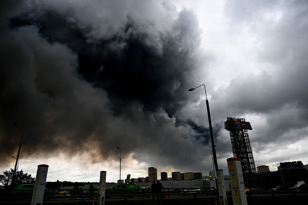 Black smoke rises from the refinery where a fire broke out following a strike as firefighting efforts continue in Moscow, Russia on June 18, 2026. (Source: Getty Images) Black smoke rises from the refinery where a fire broke out following a strike as firefighting efforts continue in Moscow, Russia on June 18, 2026. (Source: Getty Images)