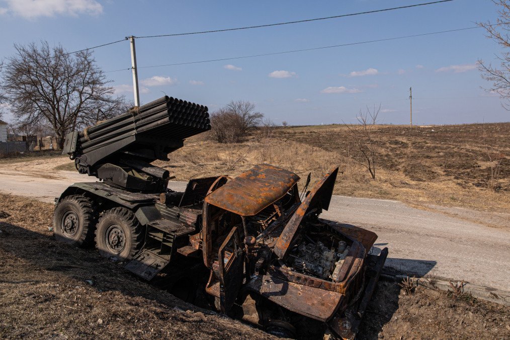 Ukrainian FPV Drones Wipe Out Russian Grad Launcher Before It Could Escape, Video Ukrainian FPV Drones Wipe Out Russian Grad Launcher Before It Could Escape, Video