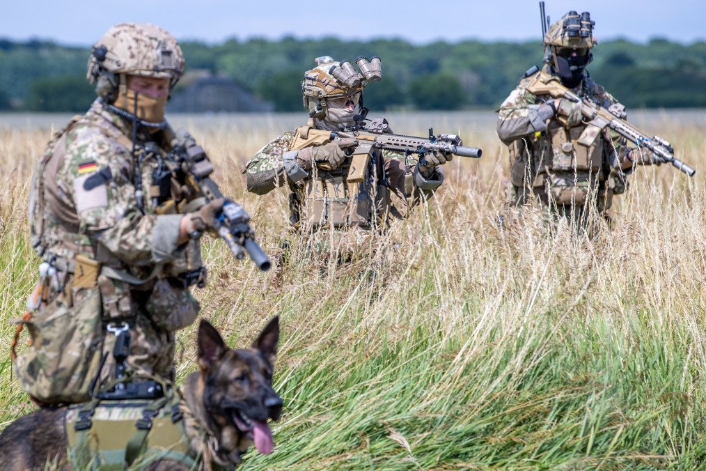 Germany Ready to Defend NATO Territory by Force If Russia Attacks, Says Defense Minister