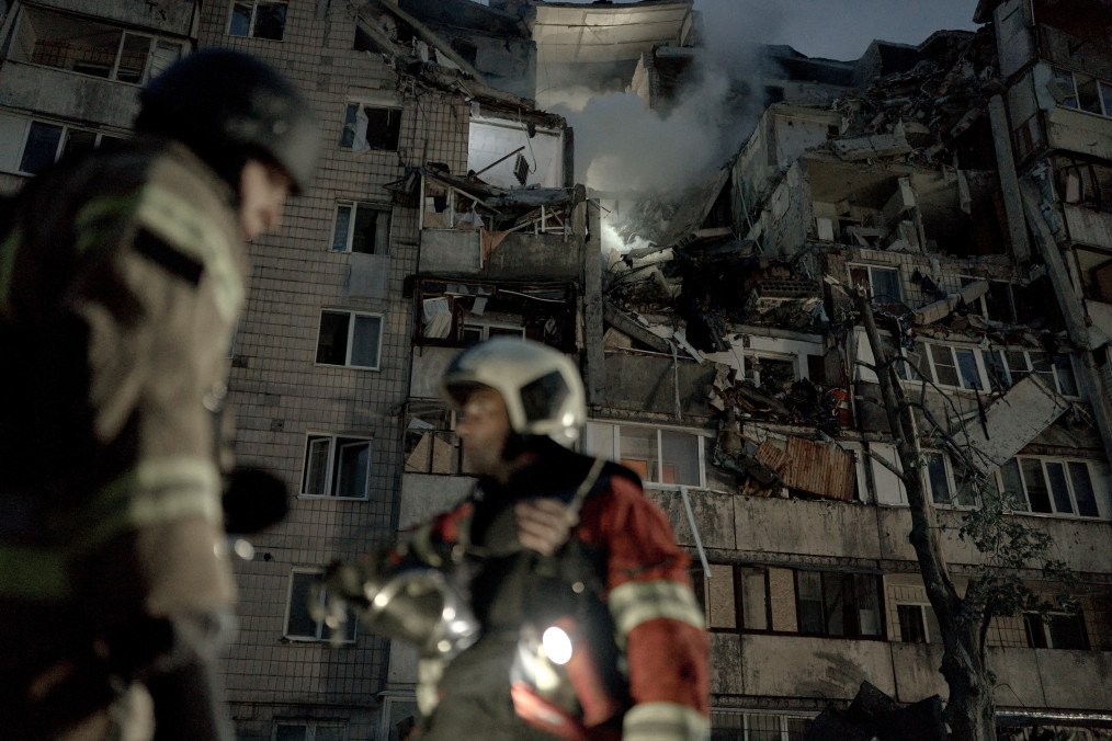 “We Will Keep Increasing the Pressure”: Von der Leyen on Ukraine Aid and New Russia Sanctions Rescuers work at a nine-story residential building in Kyiv's Podilskyi district after a Russian missile strike destroyed floors from the fifth to the ninth, on July 6, 2026 in Kyiv, Ukraine. (Source: Getty Images)