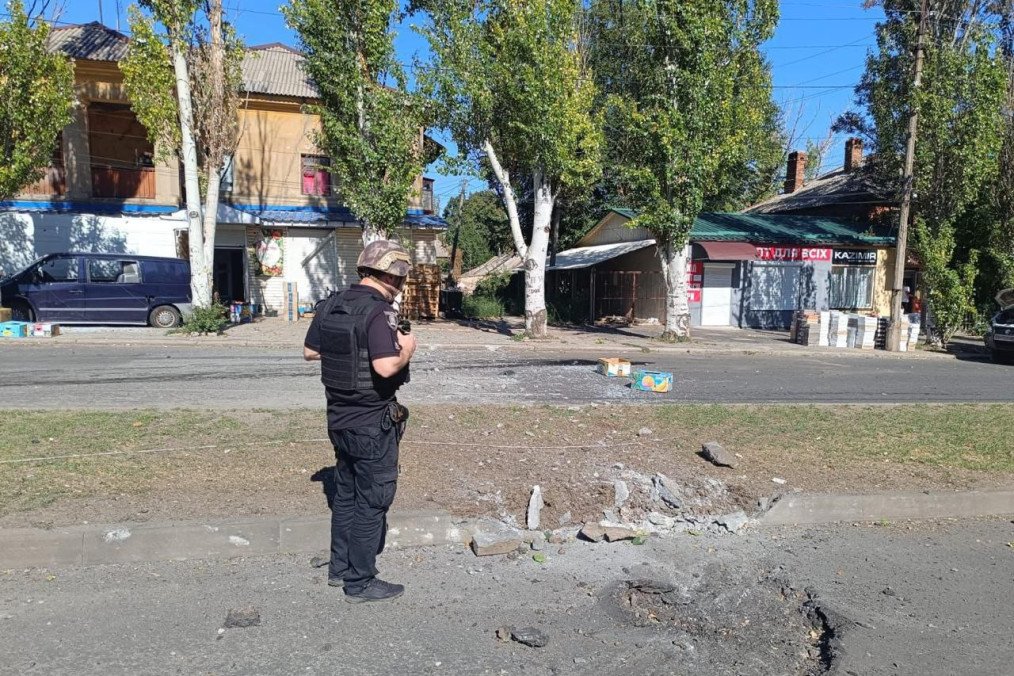 Russian Artillery Strike Hits Kostyantynivka, Three Killed, Several Injured