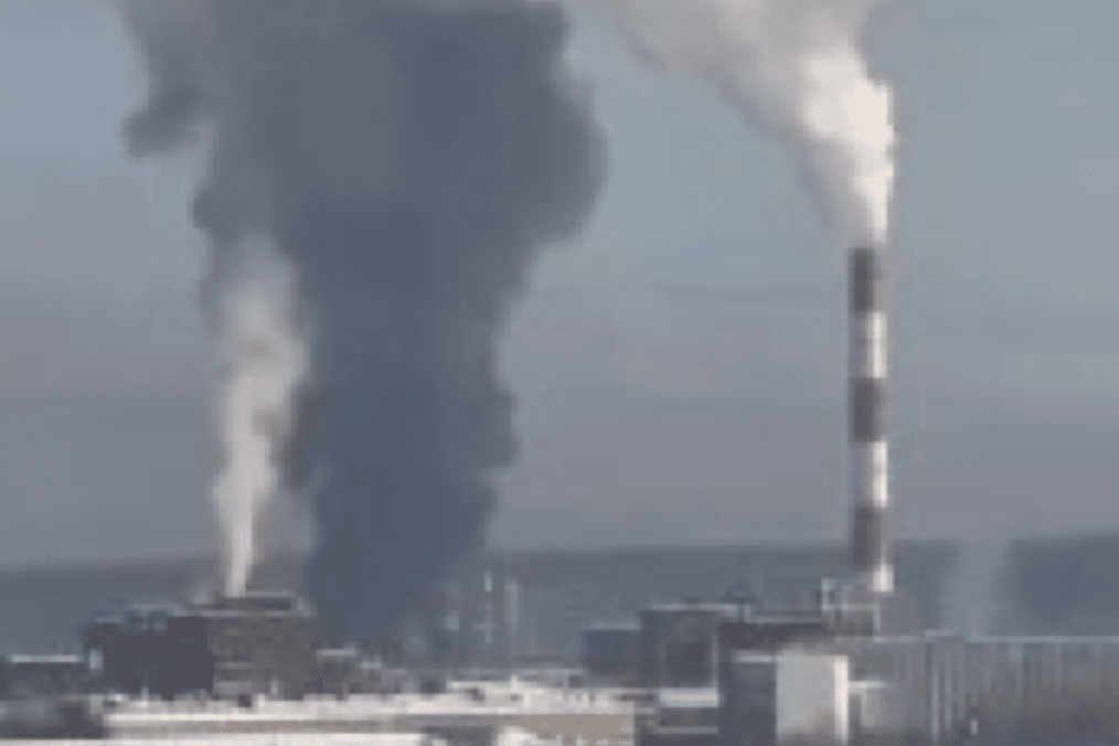 Smoke rises above an industrial facility in Russia’s Komi Republic following reported drone strikes on the Lukoil-Ukhtaneftepererabotka oil refinery in Ukhta, on February 12, 2026. (Photo: Exilenova+)