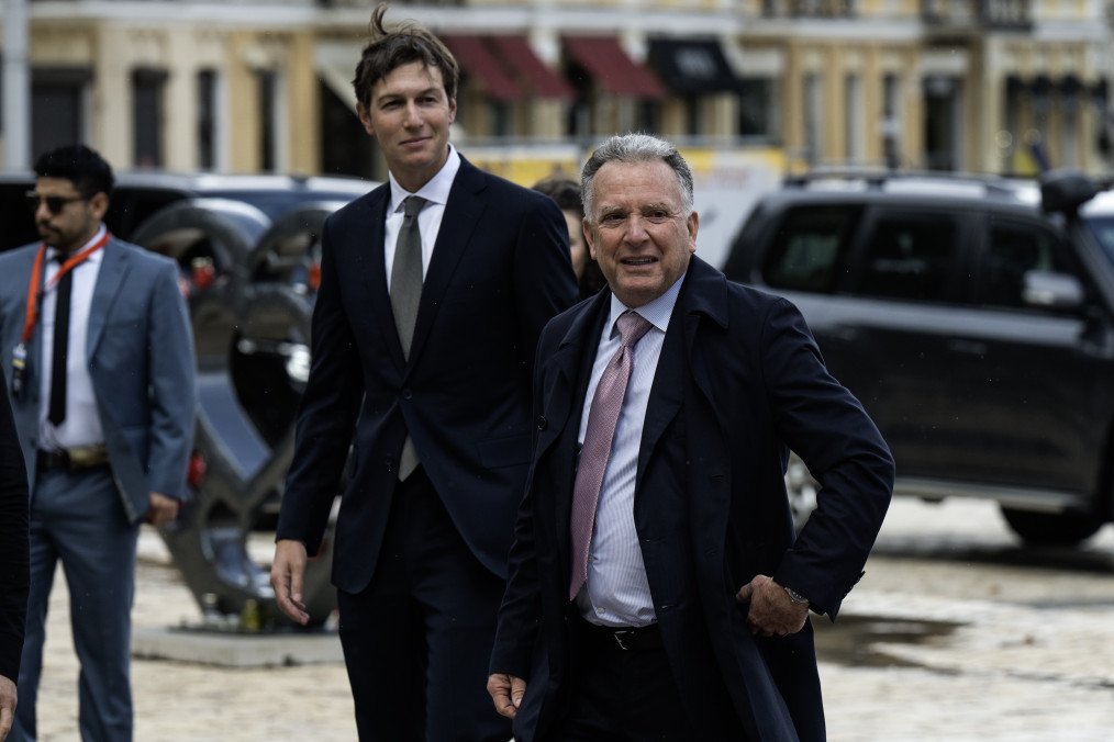 Witkoff and Kushner Shelve Moscow Trip as Trump’s Diesel Deal With Putin Strains Ties With Kyiv US envoys Steve Witkoff and Jared Kushner. (Source: Getty Images)