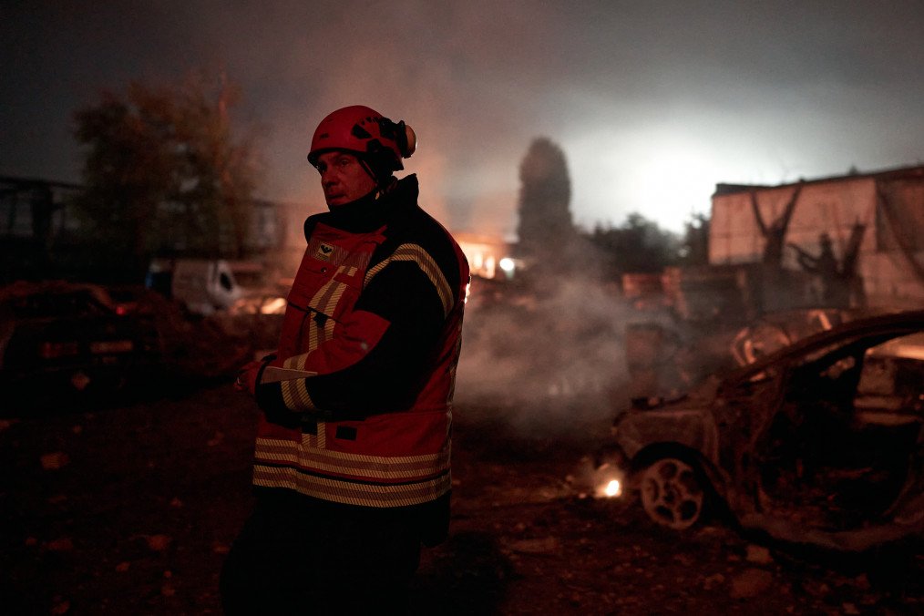 Russian Shelling Hits Kherson Hospital, Injuring Three Nurses and City Worker