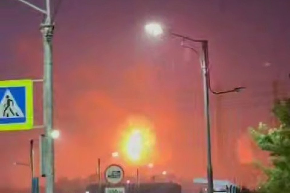Drone Attack Disrupts Operations at Key Russian Chemical Facility Shchekinoazot, Video Drone Attack Disrupts Operations at Key Russian Chemical Facility Shchekinoazot, Video