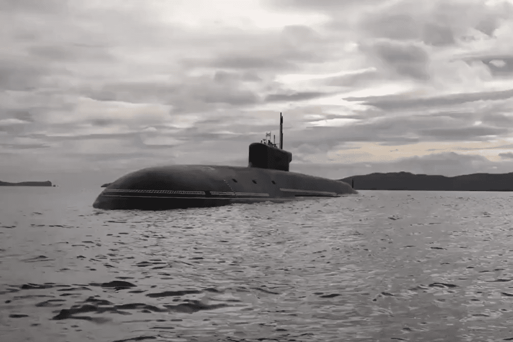 Submarino nuclear Generalissimo Suvorov Vista del submarino estratégico de propulsión nuclear ruso Generalissimo Suvorov, de la clase Borei-A (Proyecto 955A).