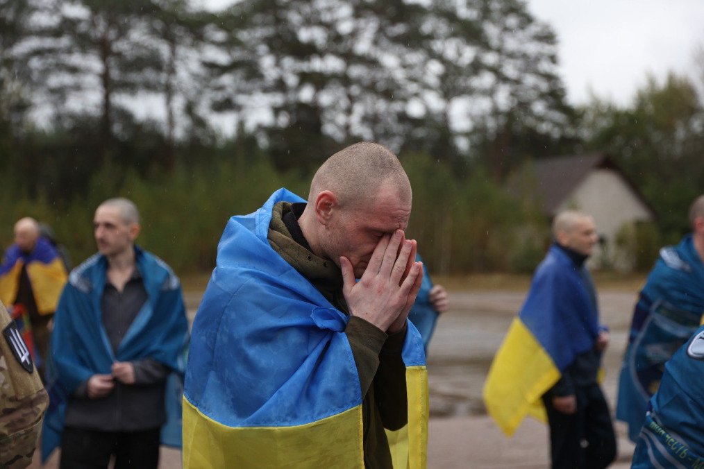 BREAKING: Ukraine Secures Release of 205 POWs From Russian Captivity in Major Prisoner Exchange