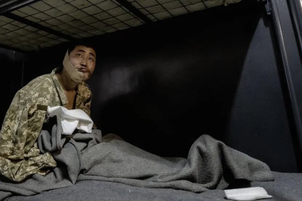 North Korean POW Captured by Ukraine Seeks Refuge in South Korea