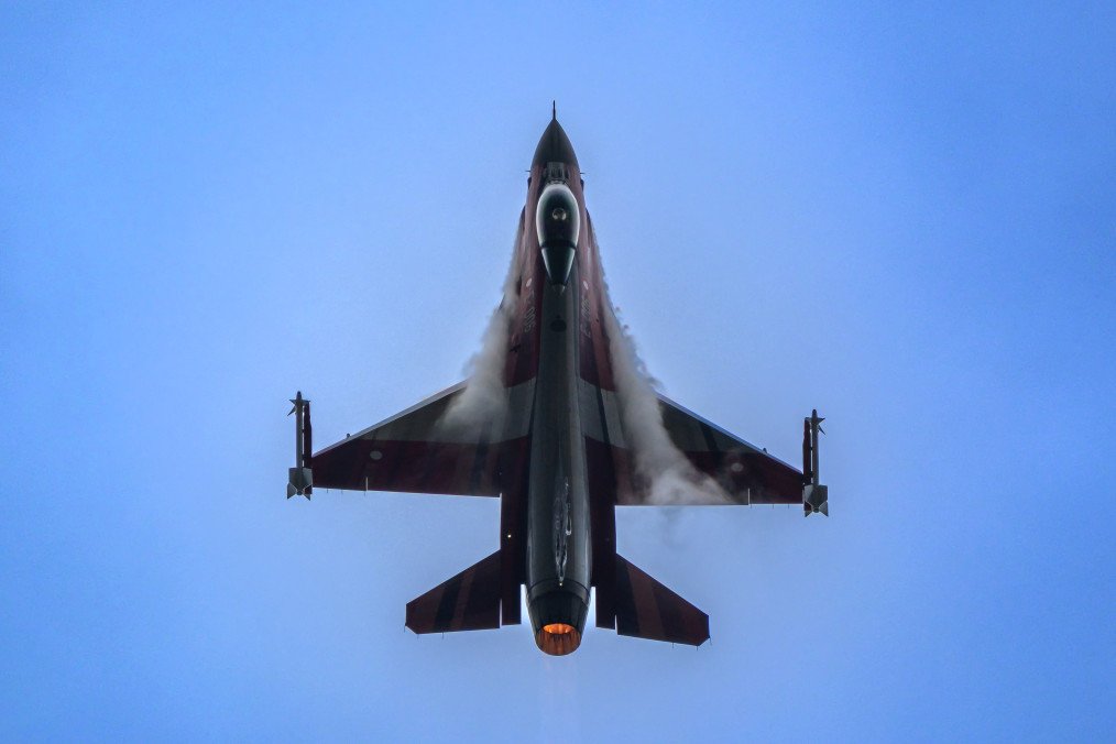 Ukraine’s F-16s Crush Majority of Russian Missiles in Massive Overnight Strike, Video