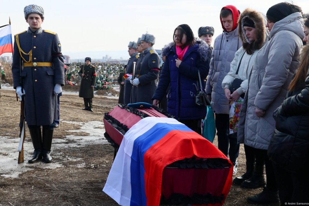 Russia Sacrifices 1 Million Soldiers to Wear Down Ukrainian Defenses, UK Intelligence Says Russia Sacrifices 1 Million Soldiers to Wear Down Ukrainian Defenses, UK Intelligence Says