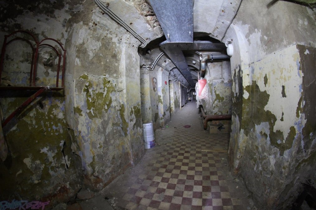 Russia’s Leningrad Region Converts Basements to Bomb Shelters Amid Nuclear Fears