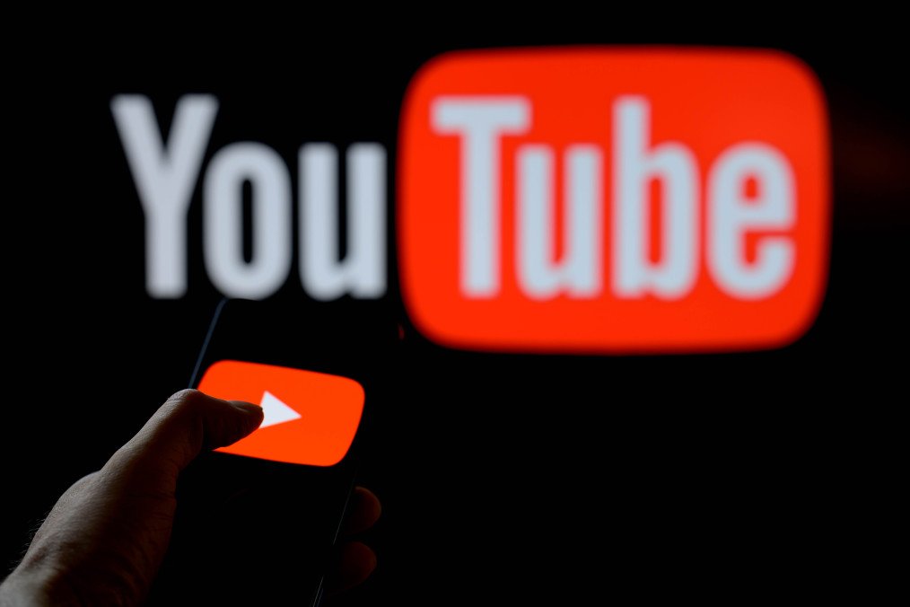 Russia Blocks YouTube Down to 1990s Speed in Latest Censorship Crackdown