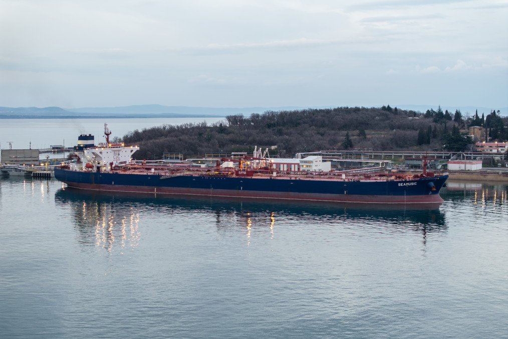 Russia Diversifies Oil Trade Routes With First-Ever Naphtha Shipment to Vietnam Amid Sanction Pressure