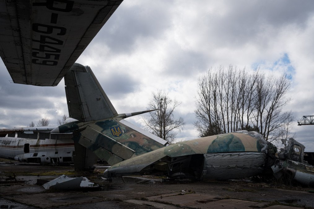 Destroyed aircraft wreckage at Hostomel Airport near Kyiv, March 19, 2024. Illustrative photo. (Source: Getty Images) Destroyed aircraft wreckage at Hostomel Airport near Kyiv, March 19, 2024. Illustrative photo. (Source: Getty Images)