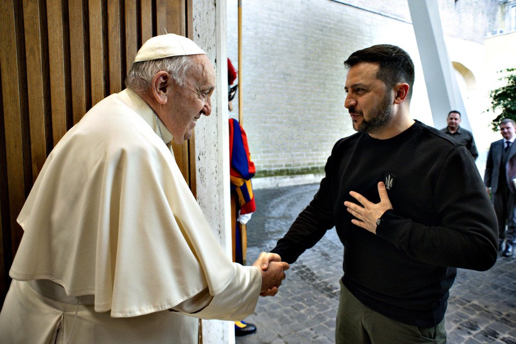 Ukraine’s Zelenskyy Offers Condolences Following Death of Pope Francis Ukraine’s Zelenskyy Offers Condolences Following Death of Pope Francis