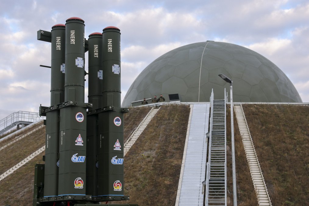 The launcher of the new Arrow 3 missile defense system stands in front of the radome in Annaburger Heide after commissioning, December 3, 2025, Saxony-Anhalt, Annaburg. (Source: Getty Images) The launcher of the new Arrow 3 missile defense system stands in front of the radome in Annaburger Heide after commissioning, December 3, 2025, Saxony-Anhalt, Annaburg. (Source: Getty Images)