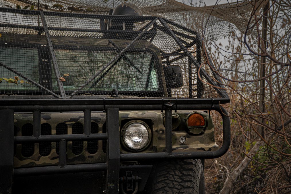 Ukrainian HMMWVs equipped with electronic warfare systems during operations in the Zaporizhzhia direction, October 9, 2025. (Source: Getty Images) Ukrainian HMMWVs equipped with electronic warfare systems during operations in the Zaporizhzhia direction, October 9, 2025. (Source: Getty Images)