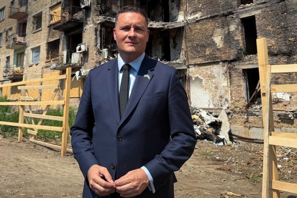 Newly appointed UK Defense Secretary Wes Streeting during his first official visit to Kyiv. (Source: Suspilne)