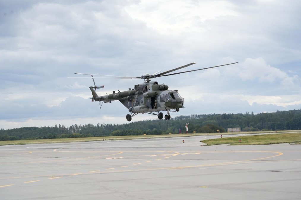 Czech Helicopters Arrive in Poland to Hunt Russian Drones Along NATO’s Eastern Flank