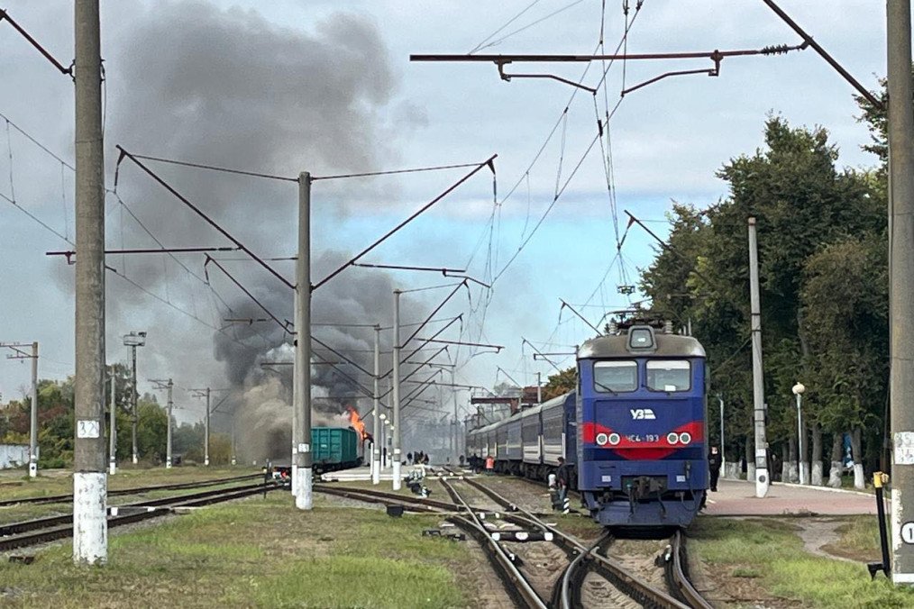 Russia Uses Double Tap Drone Strikes on Ukrainian Train Station, Injuring Civilians and Children