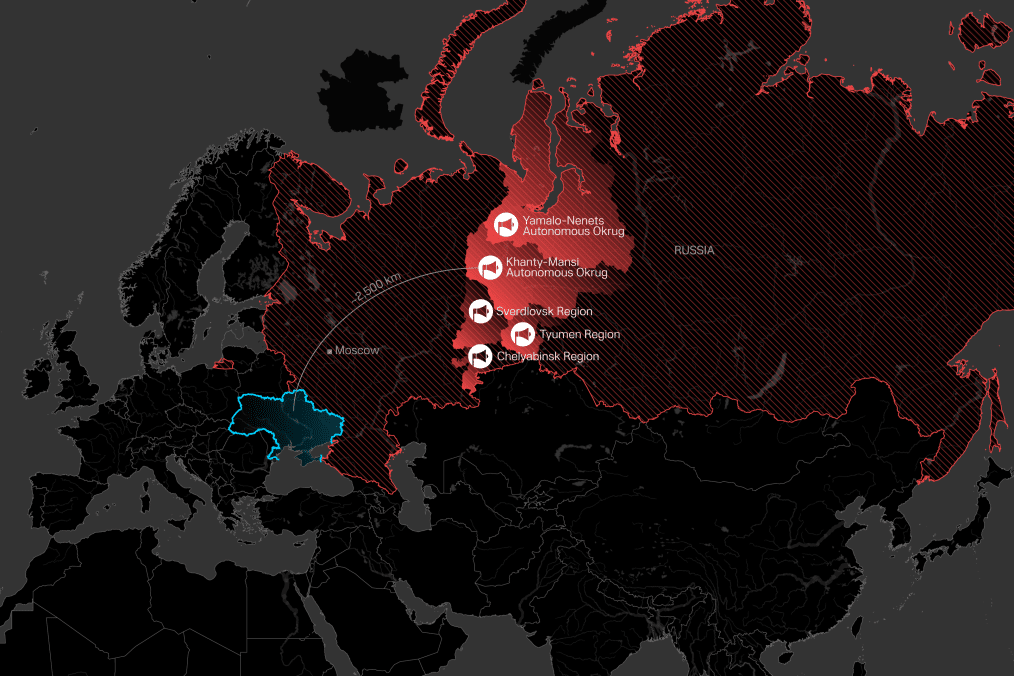 Map showing Russian regions where drone threat alerts were declared on October 16, including Khanty-Mansi and Yamalo-Nenets autonomous districts in western Siberia, approximately 2,500 kilometers from Ukraine. (Source: UNITED24 Media/Oleksandr Manukians)