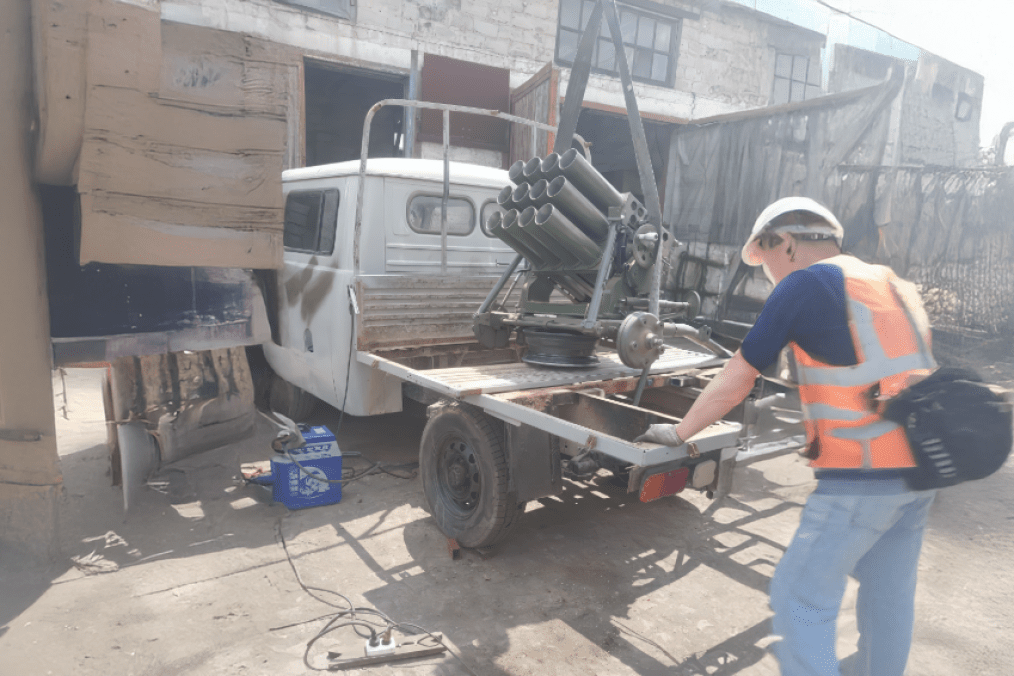 Russia Adapts North Korean Rocket Launcher to UAZ “Bukhanka” Truck, Video Russia Adapts North Korean Rocket Launcher to UAZ “Bukhanka” Truck, Video