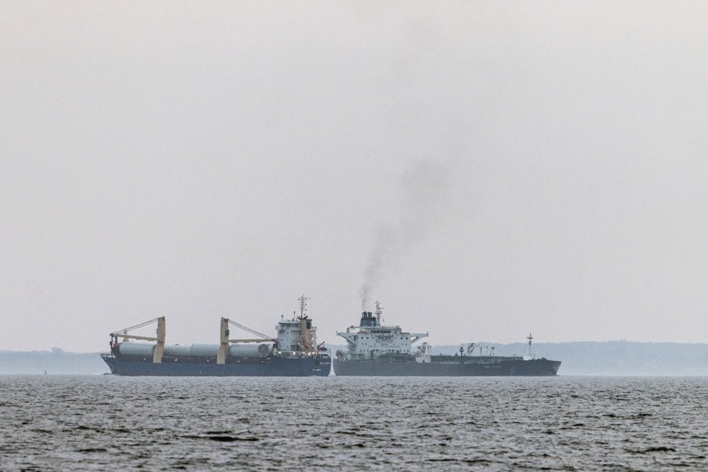 UK Sanctions 10 More Ships Linked to Russia's “Shadow Fleet”