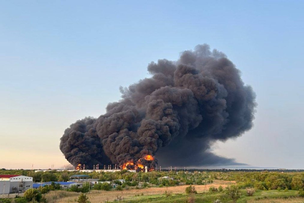 Ukraine Strikes Engels and Dyagilevo Airbases in Preemptive Drone Attack on Key Russian Military Sites Ukraine Strikes Engels and Dyagilevo Airbases in Preemptive Drone Attack on Key Russian Military Sites
