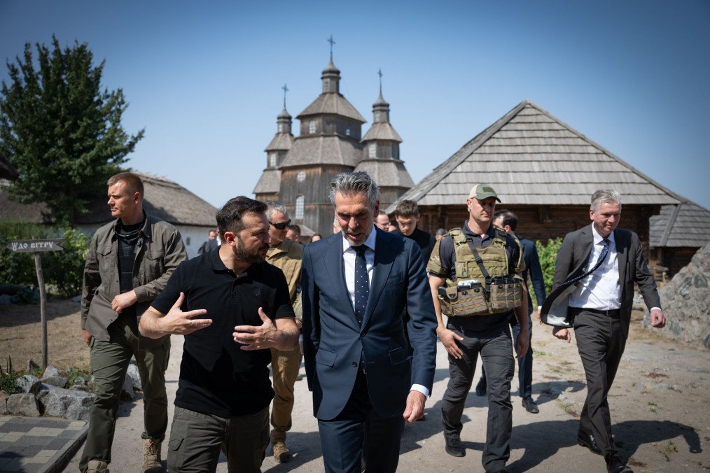 Dutch PM Makes Surprise Visit to Ukraine, Pledging €200 Million Aid Package