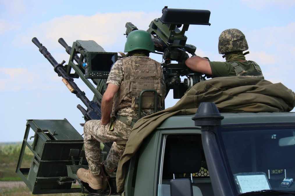 Ukrainian servicemen train with the modern SkyLock optoelectronic sighting device installed on an anti-aircraft gun mounted on a pickup truck during exercises in Ukraine, on July 16, 2026. Illustrative photo. (Source: Getty Images) Ukrainian servicemen train with the modern SkyLock optoelectronic sighting device installed on an anti-aircraft gun mounted on a pickup truck during exercises in Ukraine, on July 16, 2026. Illustrative photo. (Source: Getty Images)