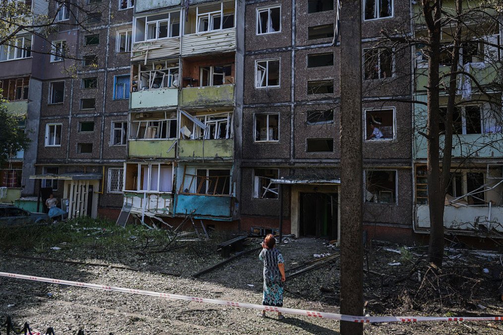 Russian Strikes Cut Power and Water for 70,000 in Ukraine’s Chernihiv Region