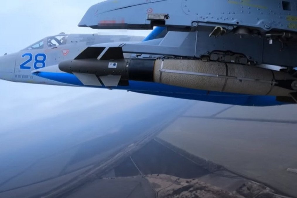 AASM Hammer guided bomb mounted on a Ukrainian Su-25 fighter jet. (Photo: Open source)
