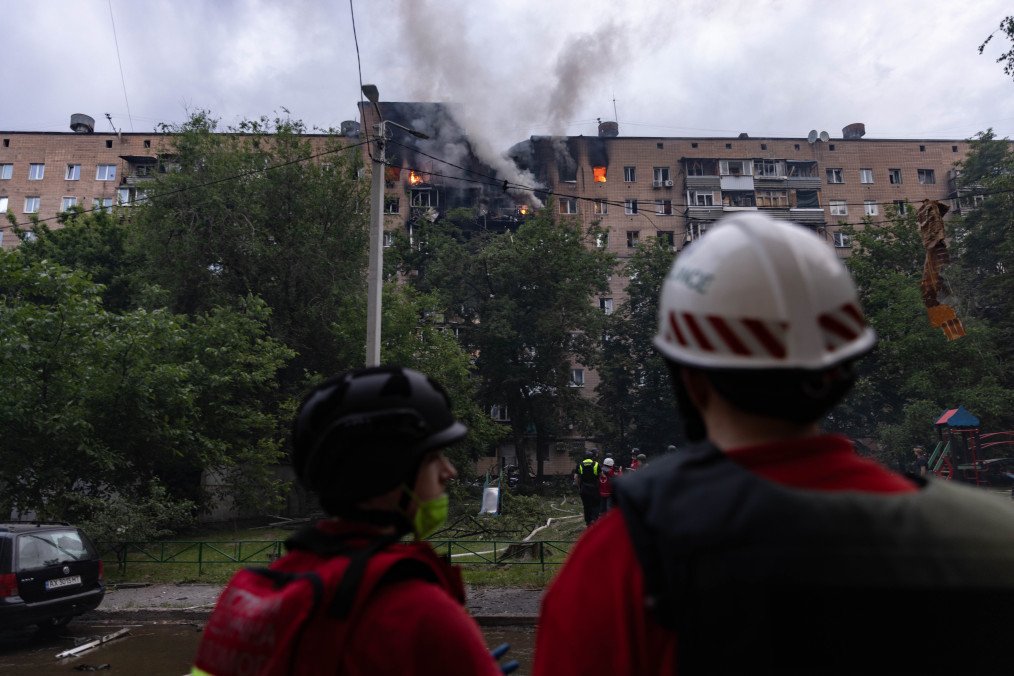 Ukraine Downs Nearly 500 Drones and Missiles in Russia’s Largest Aerial Barrage Yet Ukraine Downs Nearly 500 Drones and Missiles in Russia’s Largest Aerial Barrage Yet