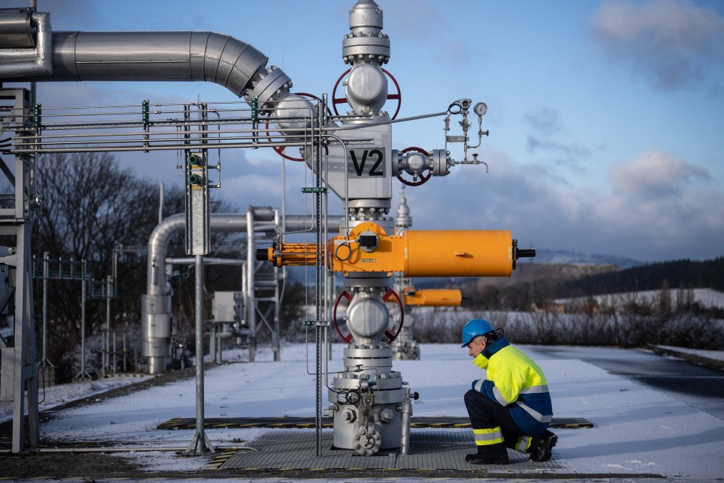 Czechia Officially Stops All Russian Oil Imports After 60 Years of Dependency Czechia Officially Stops All Russian Oil Imports After 60 Years of Dependency
