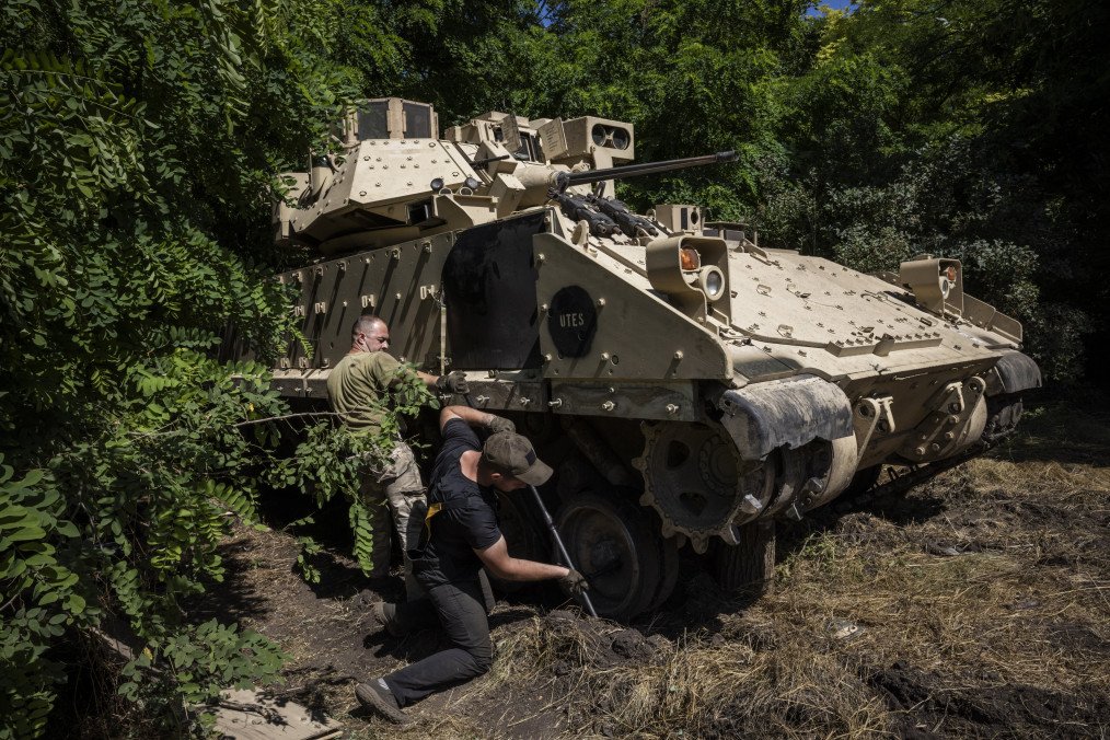 Bradley Commander Honored with Hero of Ukraine Title, Equivalent to US Medal of Honor