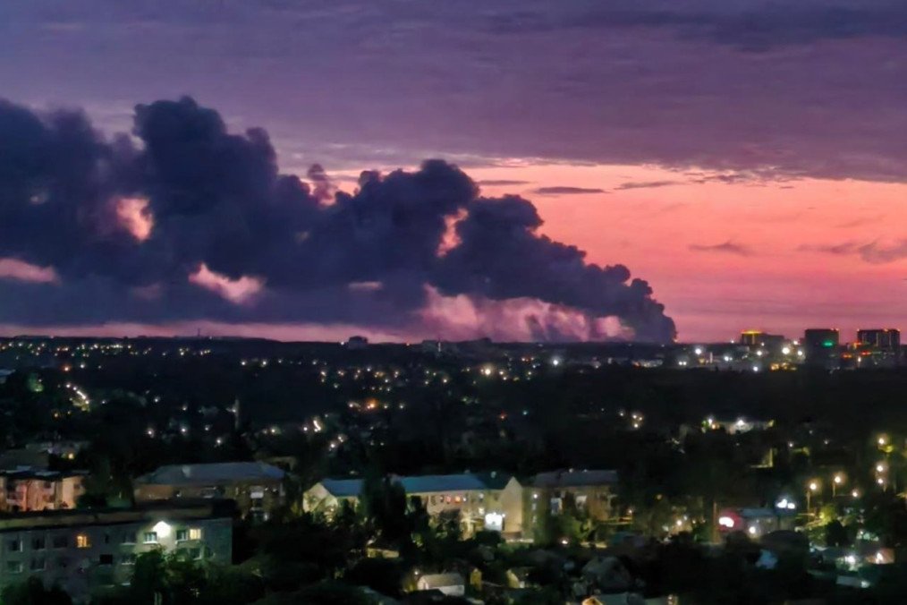 Drones Hit DNS and Ozon Warehouses in Russia’s Rostov Region, Video Fire on the territory of the DNS company warehouse facility in Aksai, Rostov region. August 29, 2026. (Photo: Exilenews+)
