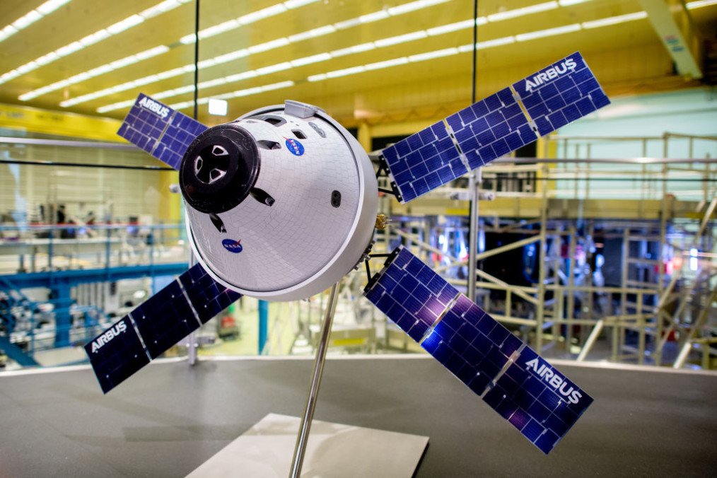 Czechia Pioneers Sending Cutting-Edge Earth Observation Satellite to Ukraine, Set for 2026