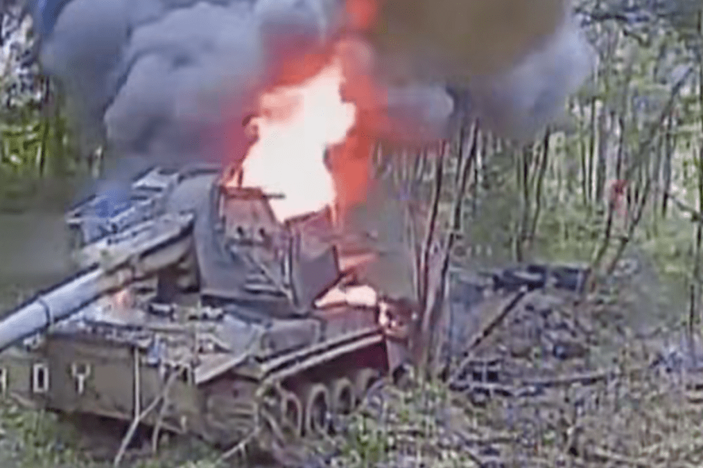 A Russian 2S19 Msta-S self-propelled howitzer burns after being struck by Ukrainian drone operators in the Vovchansk direction. (Source: Ukraine’s 57th Separate Motorized Infantry Brigade) A Russian 2S19 Msta-S self-propelled howitzer burns after being struck by Ukrainian drone operators in the Vovchansk direction. (Source: Ukraine’s 57th Separate Motorized Infantry Brigade)