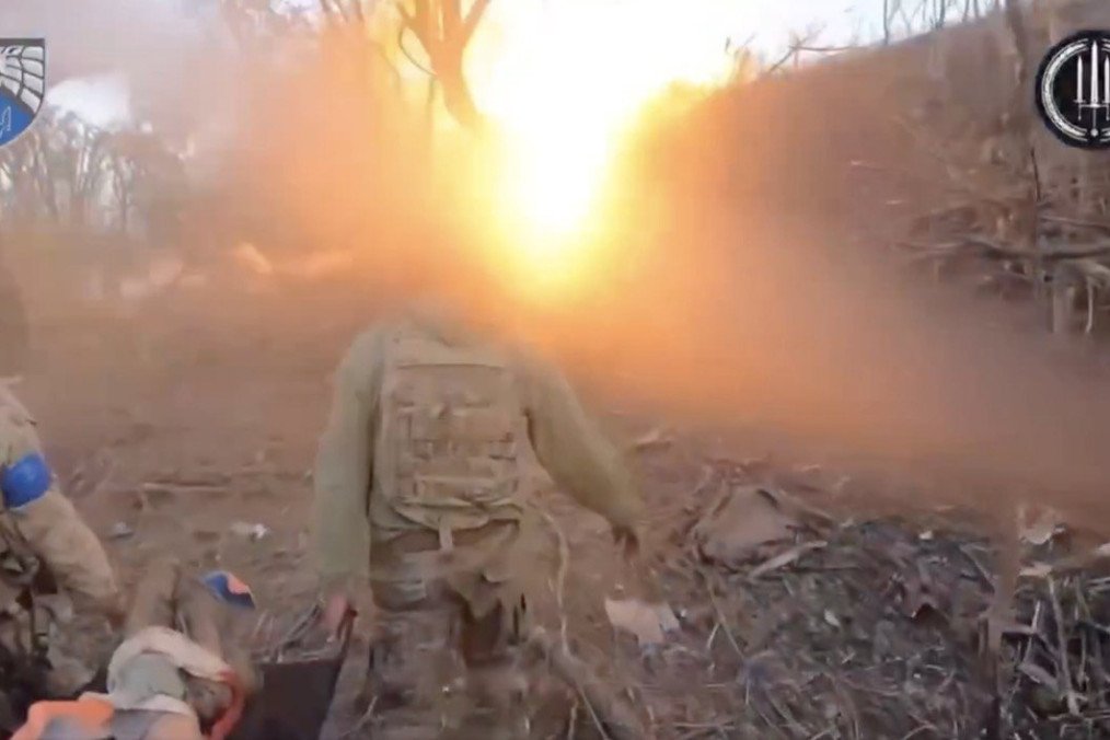 Ukrainian Special Operations Regiment Evacuates Wounded Soldier Amid Intense Fighting, Video