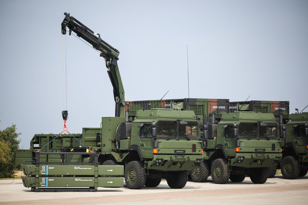 Germany Fast Tracks Additional IRIS-T Missiles to Ukraine