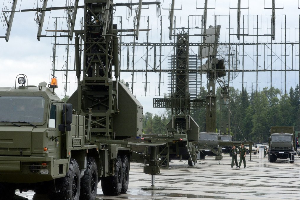 Russian Army officers pass radar systems on display at the Army-2015 international military forum in Kubinka, outside Moscow, on June 16, 2015. (Source: Getty Images)