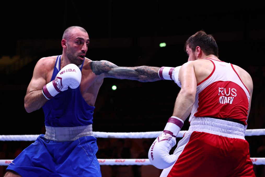 Goegil Kushitasvili of Georgia competes against Sharabutdin Ataev of Russia in the Elite Men's 80-86kg Semifinal fight during the IBA Men's World Boxing Championships Dubai. (Source: Getty Images)