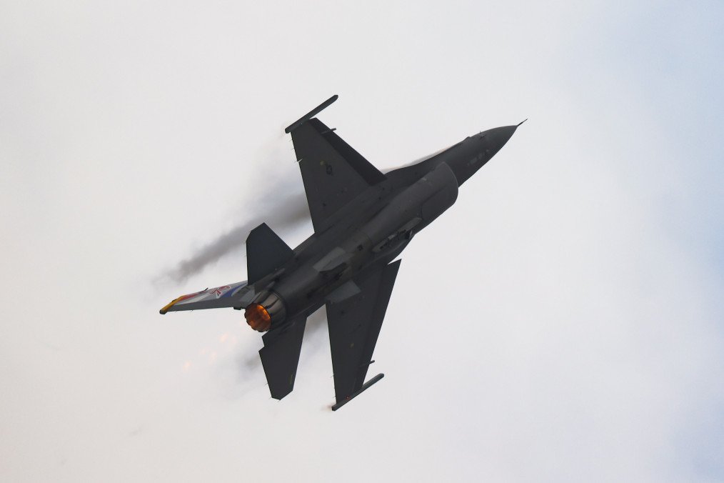 First Video of Ukrainian F-16 in Action Shows Missile Strike on Drone First Video of Ukrainian F-16 in Action Shows Missile Strike on Drone