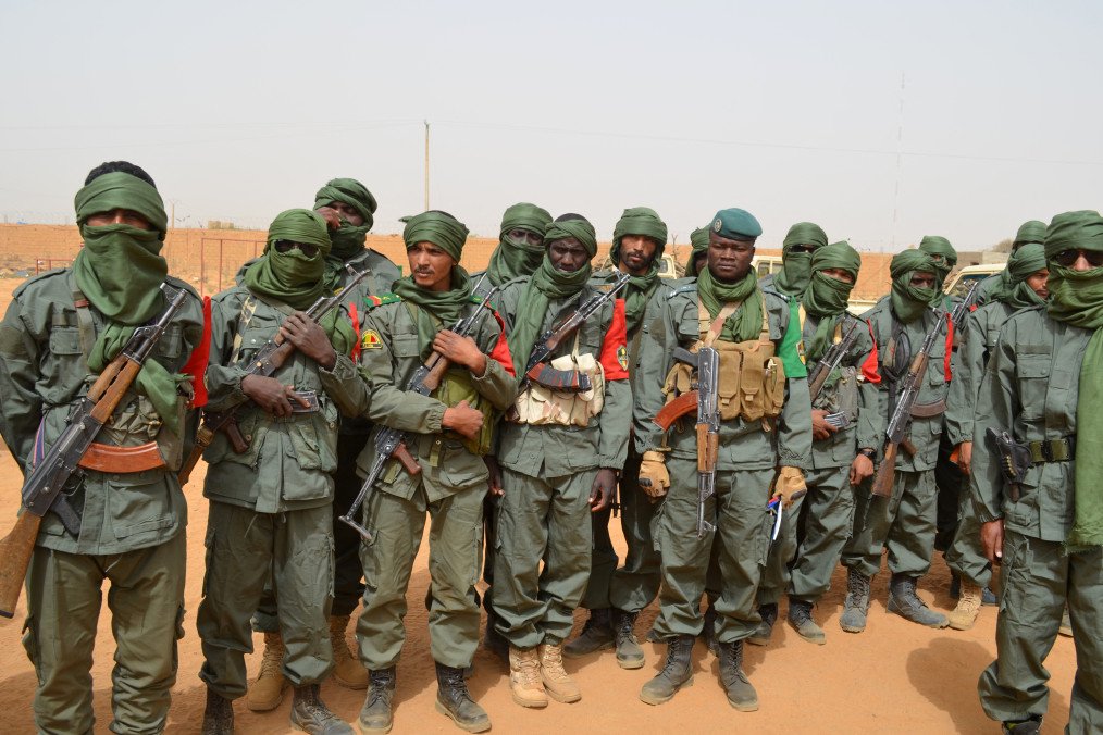 Malian army soldiers, pro-government militia members and former rebels, predominantly Tuaregs, take part in their first joint patrol in Gao in northern Mali on February 23, 2017. Illustrative photo. (Source: Getty Images) Malian army soldiers, pro-government militia members and former rebels, predominantly Tuaregs, take part in their first joint patrol in Gao in northern Mali on February 23, 2017. Illustrative photo. (Source: Getty Images)