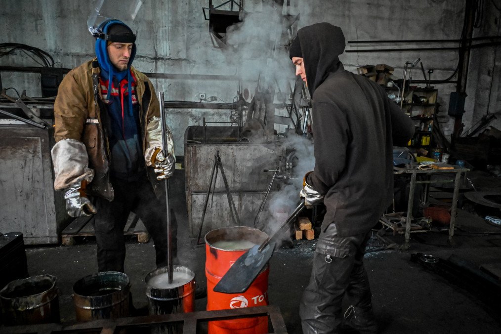 Heavy industry workers. (Source: Getty Images)