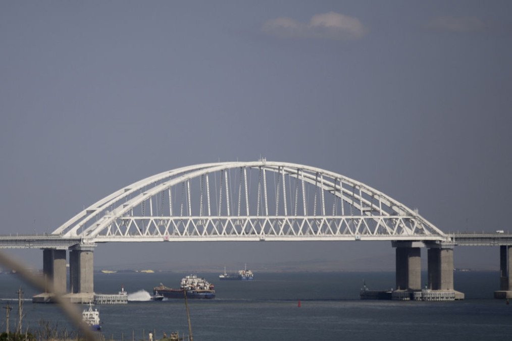 Russia Reinforces Crimean Bridge with Air Defense and ‘Mysterious’ Barrier Structures