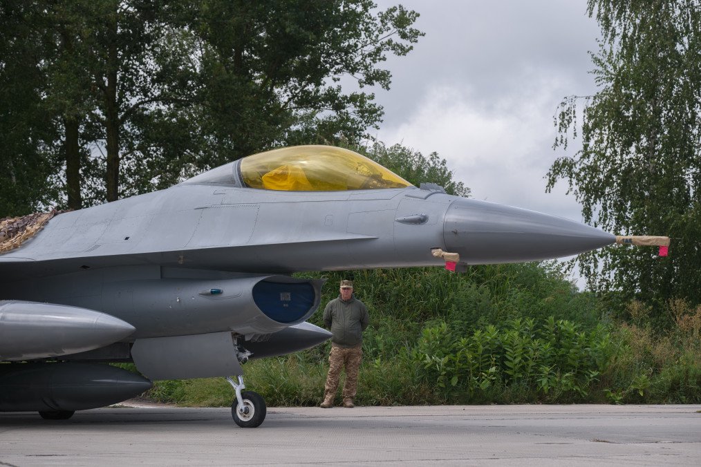 Ukraine Allowed to Strike Russian Territory with Dutch F-16s