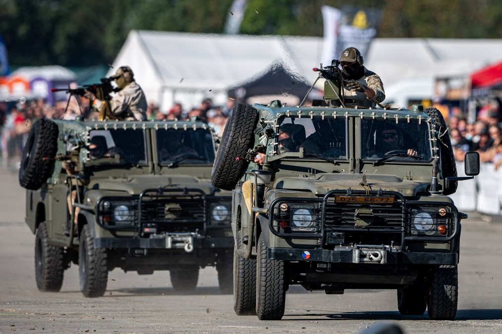 Members of the Czech Armed Forces demonstrate counter-drone and electronic warfare capabilities during NATO Days in Mošnov, Czech Republic, September 21, 2025. (Source: Getty Images)